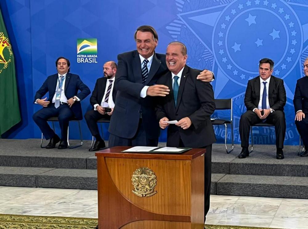 INSS: Jair Bolsonaro assina portaria que altera prova de vida no Brasil