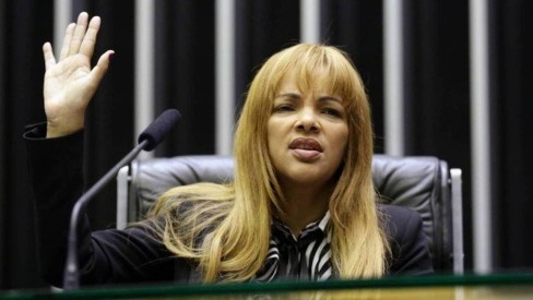 Julgamento da ex-deputada e pastora Flordelis é marcado para 9 de maio