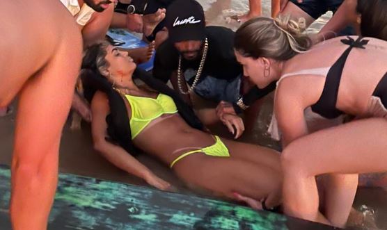 Jovem morre e amiga fica ferida ao colidirem jet ski com pier, no Sergipe