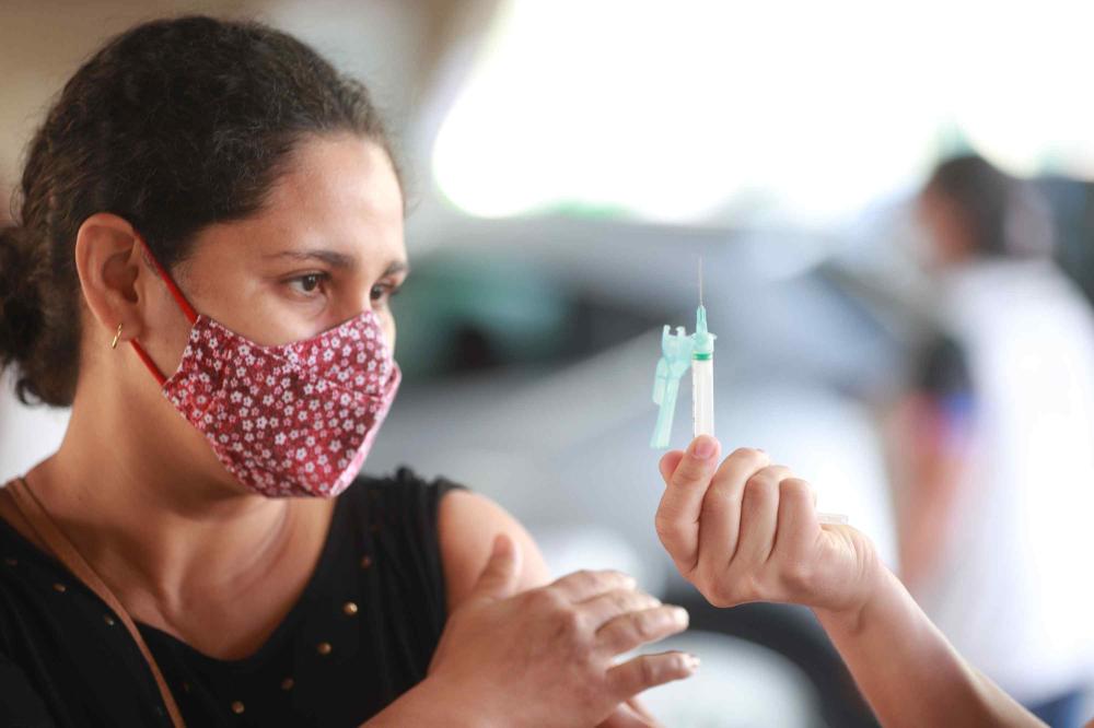 FVS-AM informa que 6.836.707 doses de vacina contra Covid-19 já foram aplicadas no Amazonas 