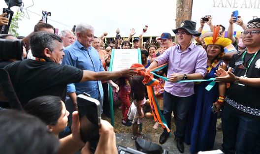 Dia do Índio é marcado pela entrega do 1º cemitério indígena do país, em Manaus