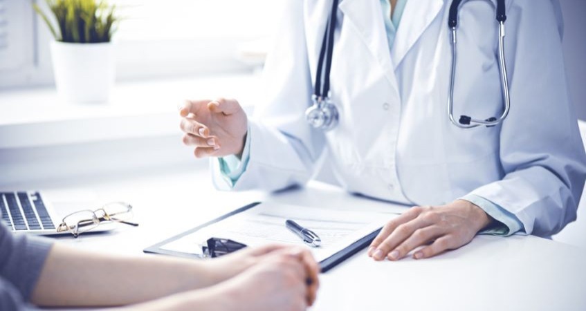 Neste sábado, são oferecidos serviços de saúde gratuitos em praça de Manaus