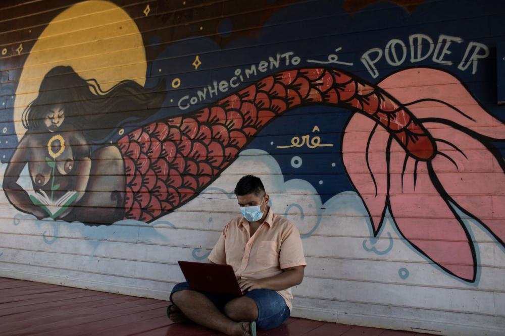 Projeto leva internet para comunidades isoladas na Amazônia