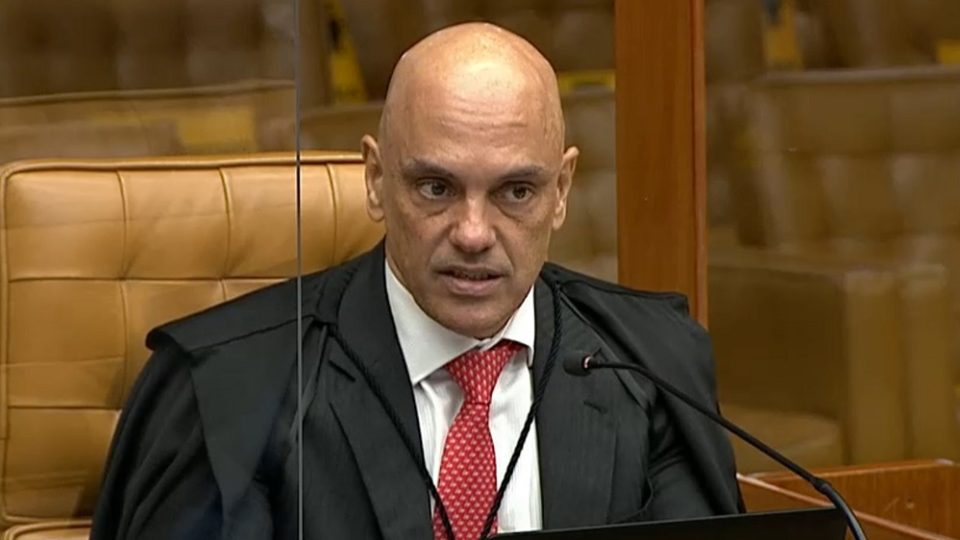 Ministro Alexandre de Moraes suspende decreto de Bolsonaro sobre a redução do IPI