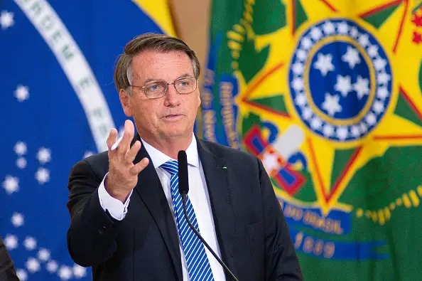 Presidente Jair Bolsonaro sanciona Lei que torna permanente Auxílio Brasil R$ 400
