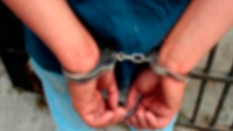 Pastor é preso suspeito de estuprar suas 4 filhas e deixar uma grávida