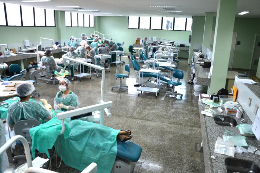 Policlínica da UEA abre vagas para extrações de dentes totalmente gratuitas