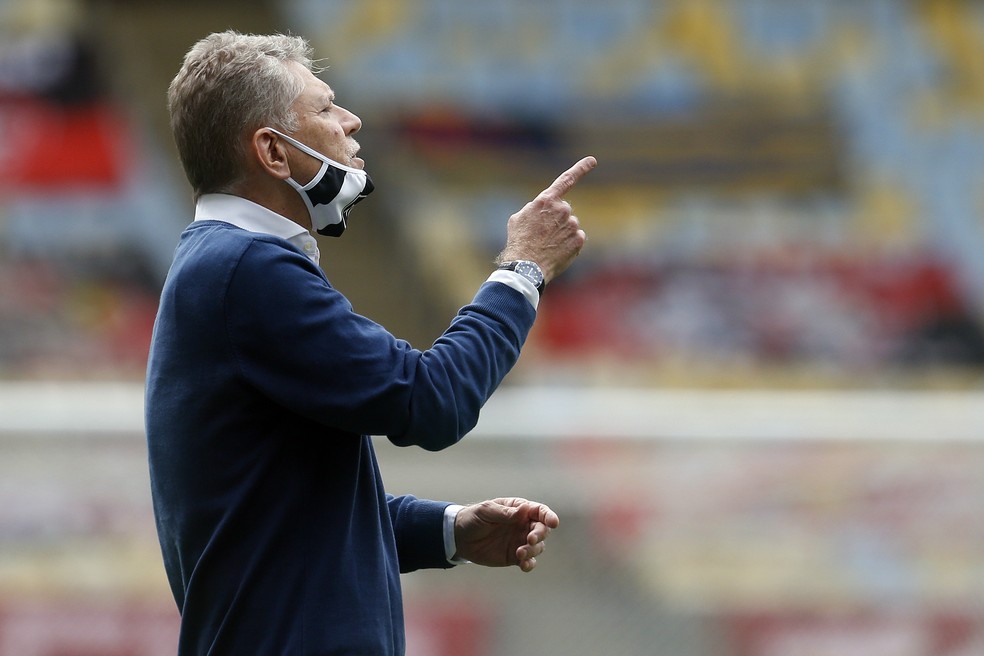 Autuori, do Botafogo, será julgado no STJD por ofensa em entrevista após clássico com Flamengo