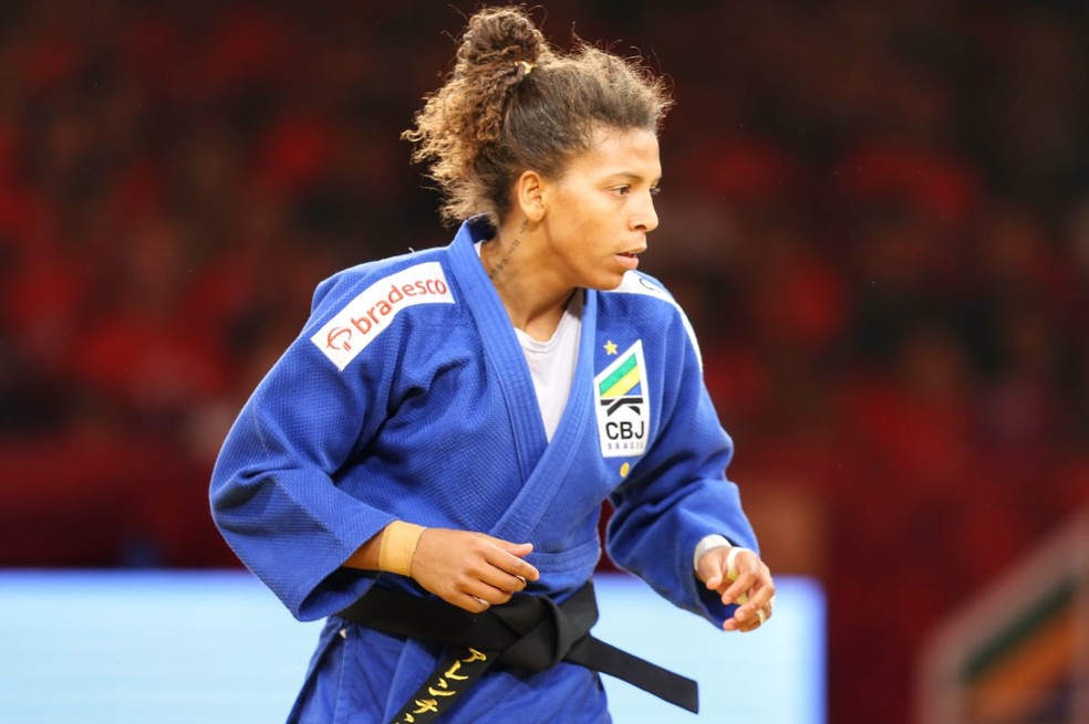 Rafaela Silva e defesa recorrem de punição por doping em audiência com mais de 8h de duração