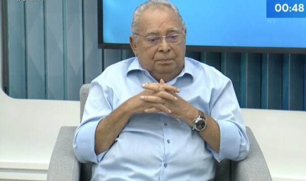 Amazonino Mendes é internado em São Paulo para tratar pneumonia