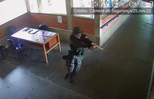 Atirador deixa três mortos e 13 feridos em ataque a escolas em Aracruz, no ES