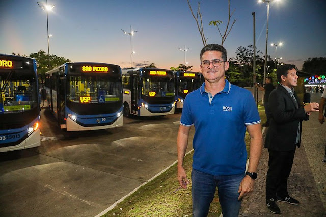 David Almeida destaca reforço na frota de ônibus com a entrega de novos veículos
