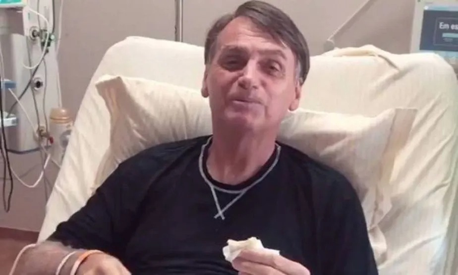 Jair Bolsonaro é hospitalizado nos Estados Unidos com dores abdominais