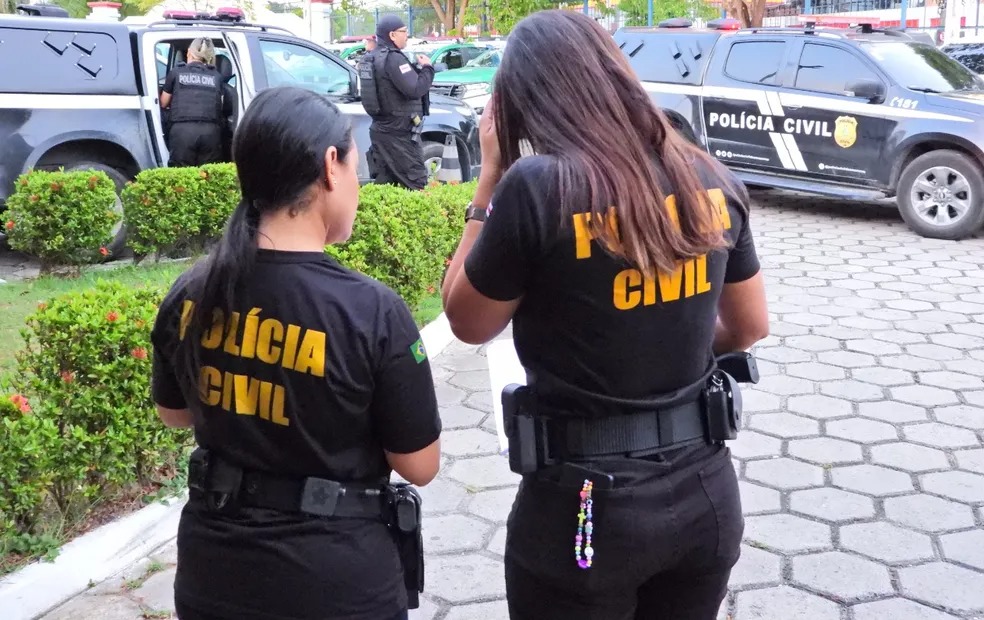 Quadrilha suspeita de manter família refém em assalto a residência é presa, em Manaus