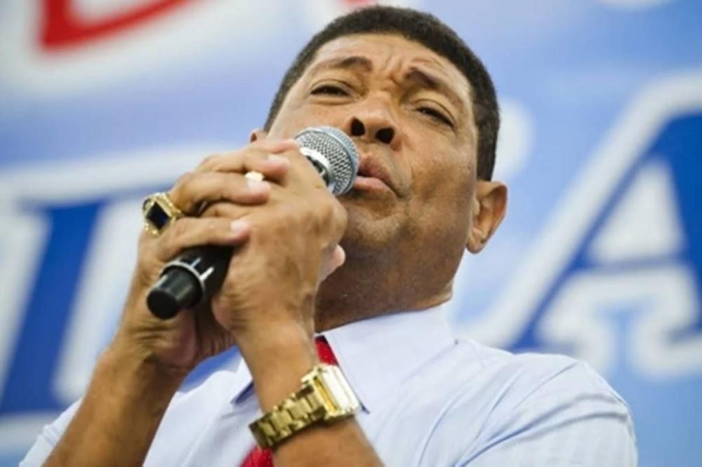 Pastor Valdemiro leva golpe de R$ 800 milhões, perde jato e é despejado