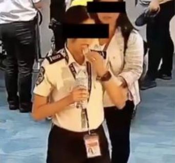 Segurança de aeroporto engole R$ 1,5 mil de passageiro durante fiscalização; veja vídeo