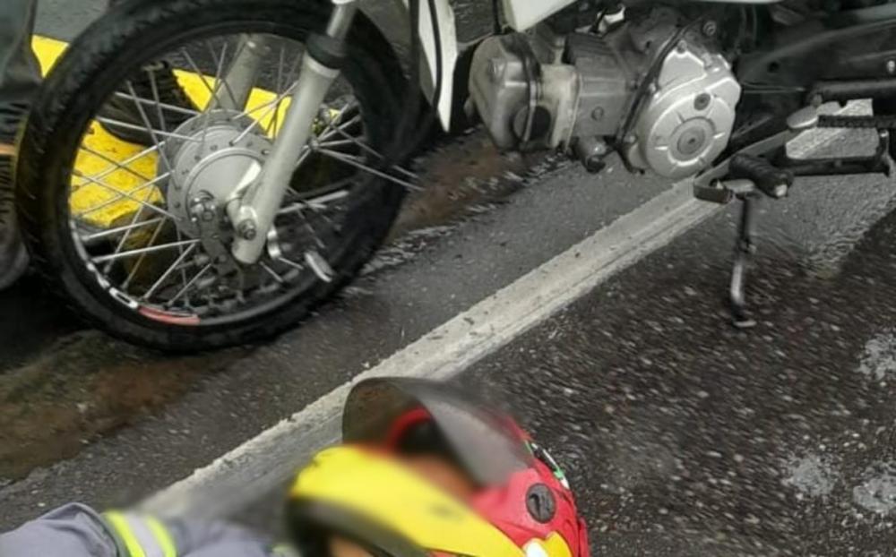 Acidente com moto deixa vítima lesionada na Rodrigo Otávio