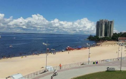Prefeitura de Manaus libera Ponta Negra para banho até às 17h