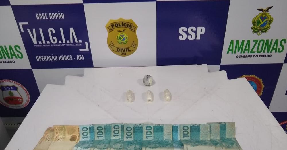 Idosa de 66 anos é presa com drogas nas partes íntimas, no Amazonas
