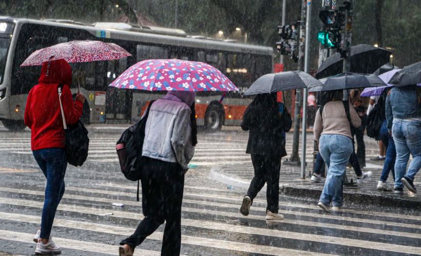 Inmet prevê chuva intensa e vento forte em várias regiões do país