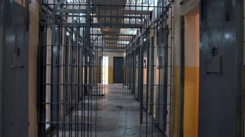 Lula veta trecho de projeto da saidinha e mantém visita de presos à família