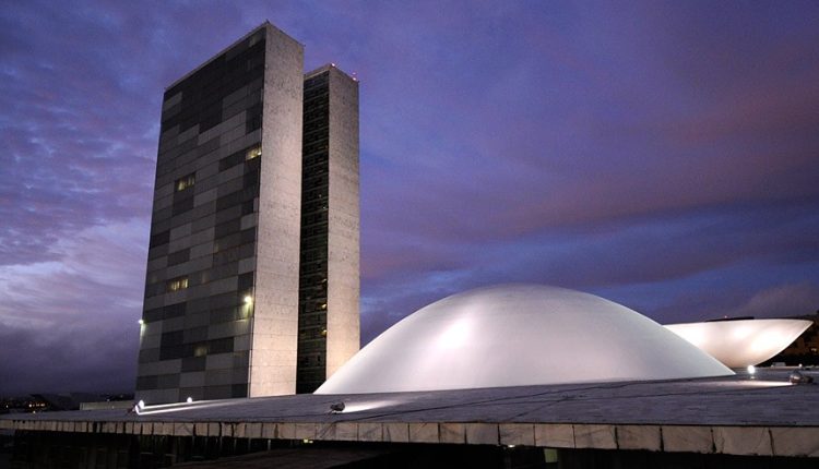 Senado Federal aprova PEC que criminaliza posse de drogas no país