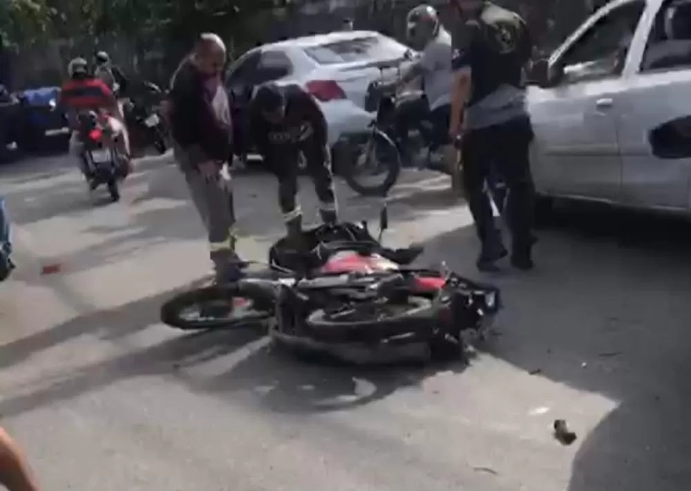 Motociclista tem cabeç4 esmagad4 por carreta na Torquato Tapajós