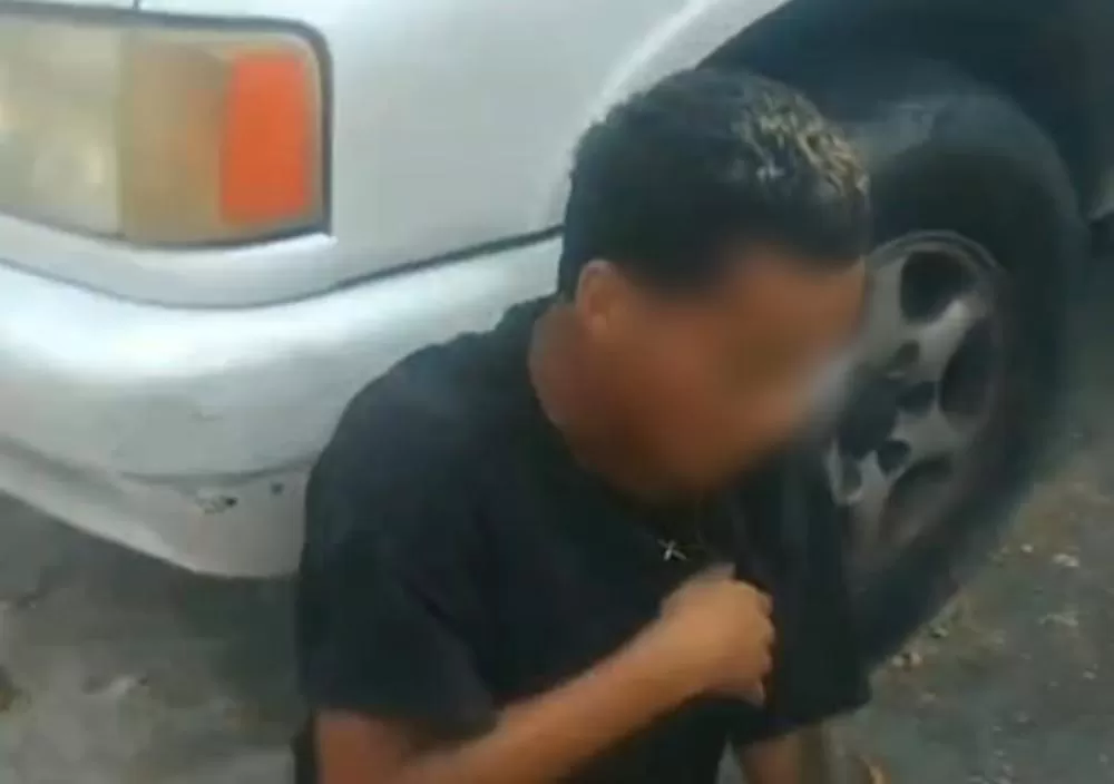 Homem é espancado por populares após tentativa de assalto em Manaus