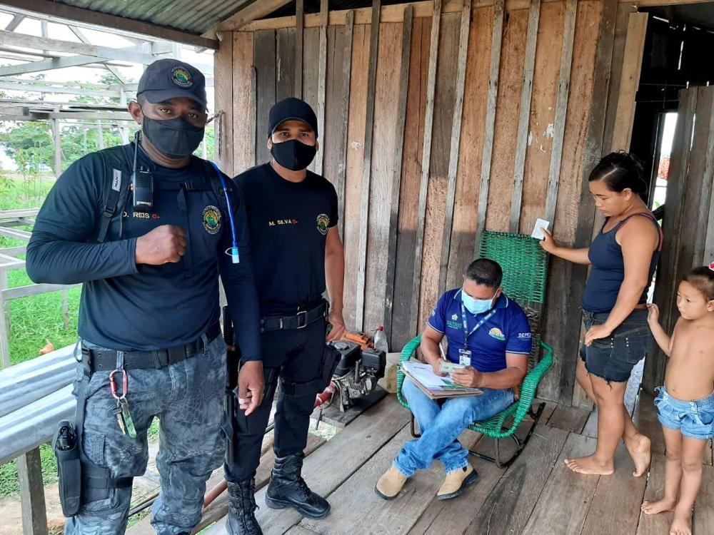 Idam fornece cartão auxílio estadual nas cidades de Caapiranga e Fonte Boa 