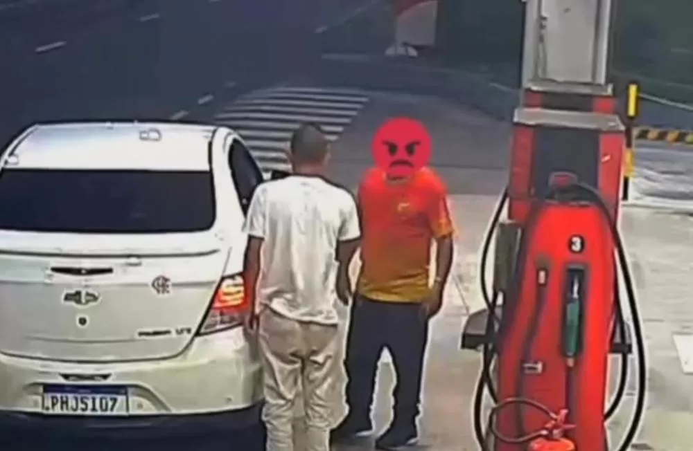 Motorista foge sem pagar após abastecer em posto na Constantino Nery