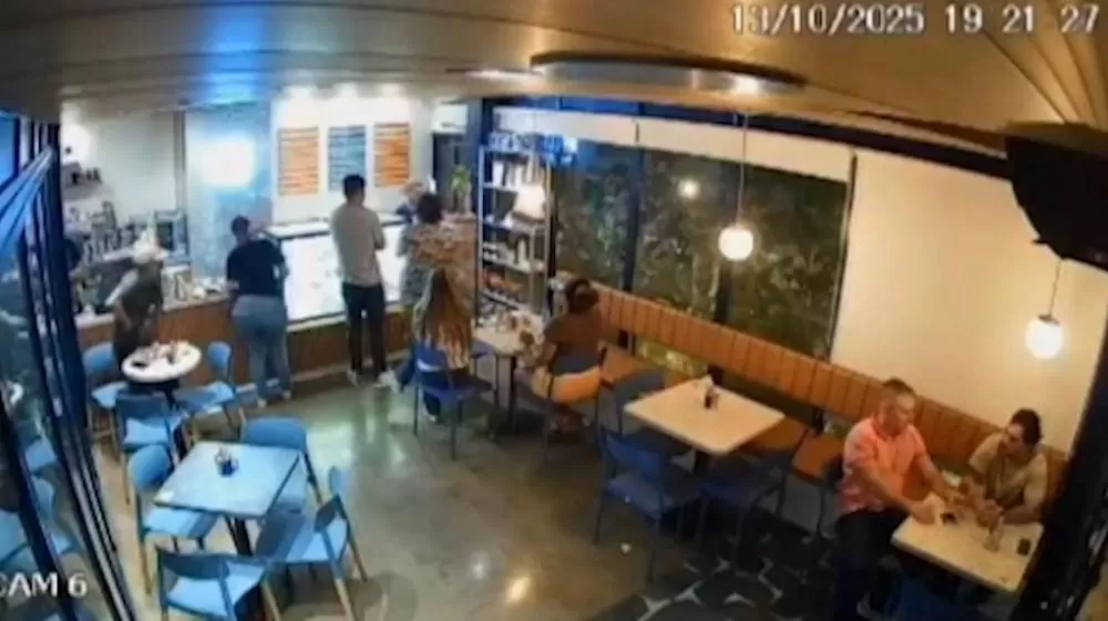 Polícia procura dupla que assaltou cafeteria em Manaus