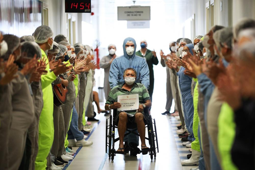 Hospital Delphina Aziz atinge patamar de 5 mil pacientes curados da Covid-19