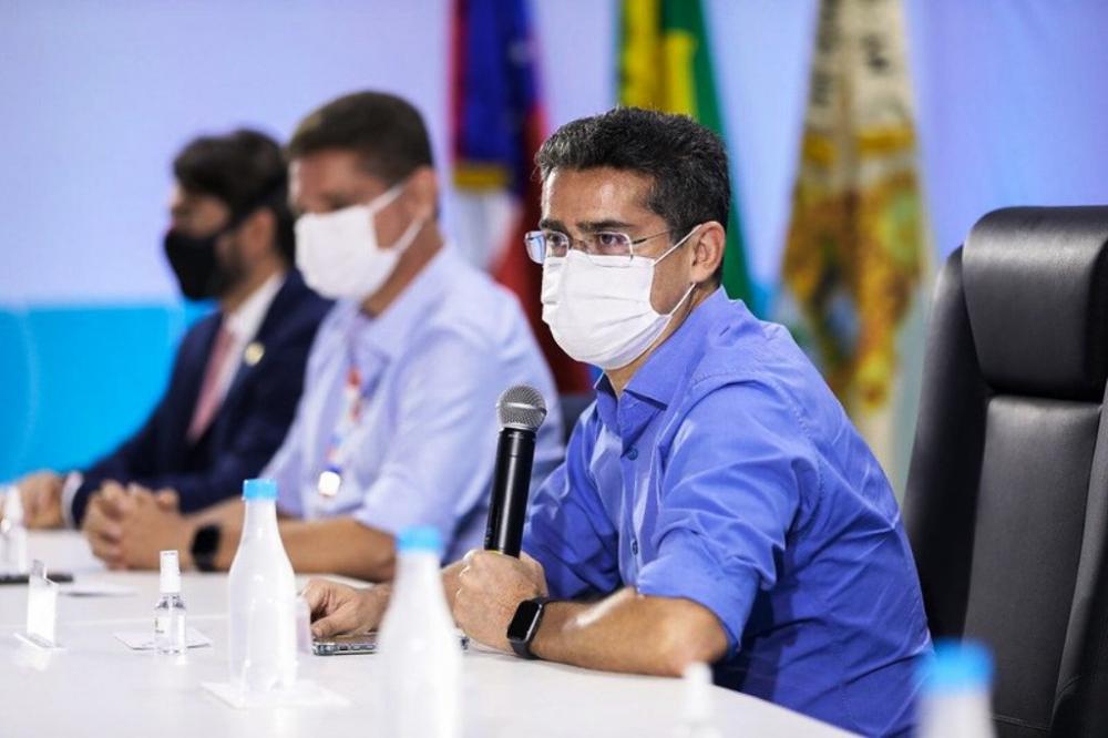 Prefeito de Manaus prioriza vacinação para os profissionais