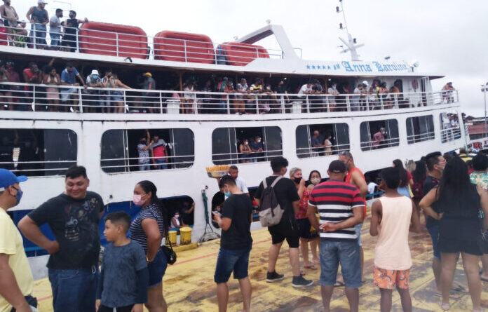 CIF Fluvial interdita barco por aglomeração 