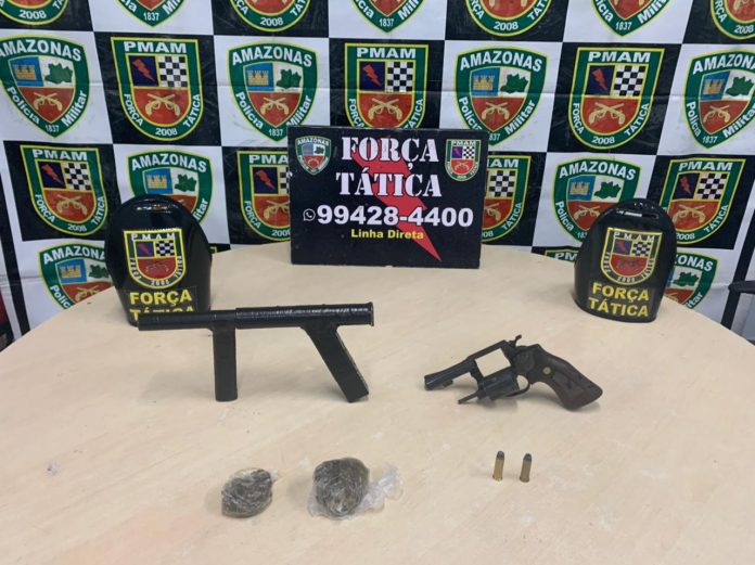 PM apreende armas e drogas no bairro Tancredo Neves