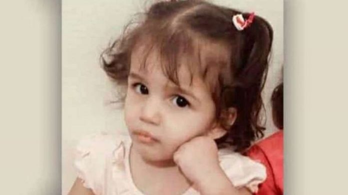 Castigo: Menina de 3 anos morre ao ser obrigada a sentar em água fervente