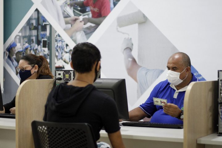 Prefeitura de Manaus oferece 137 vagas de emprego nesta segunda (17)