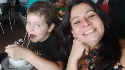 Criança de 7 anos desaparece com o pai e a mãe pede ajuda nas redes sociais