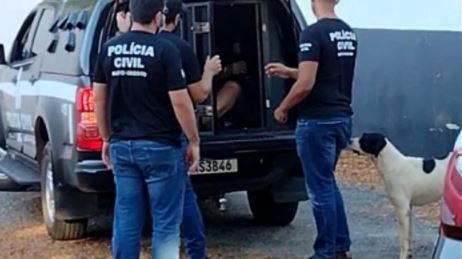 Mãe esquarteja seu próprio filho de 4 meses e enterra no quintal