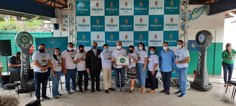 Prefeitura lança Projeto “Manaus, Te Quero Verde” em escola municipal com plantio de 50 mudas