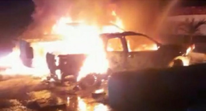 Criminosos incendeiam viaturas da PM e da PC no interior do Amazonas