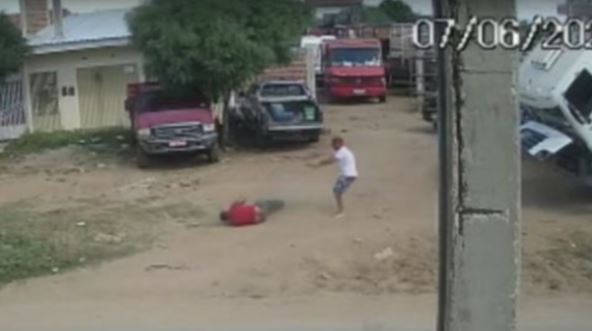 Homem é executado a tiros em local de trabalho