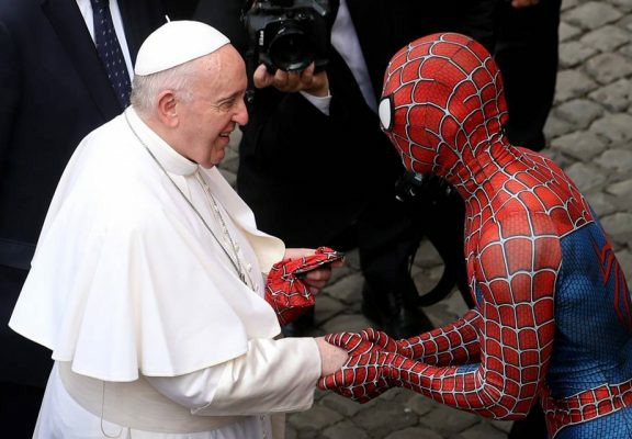 Papa recebe visita de 