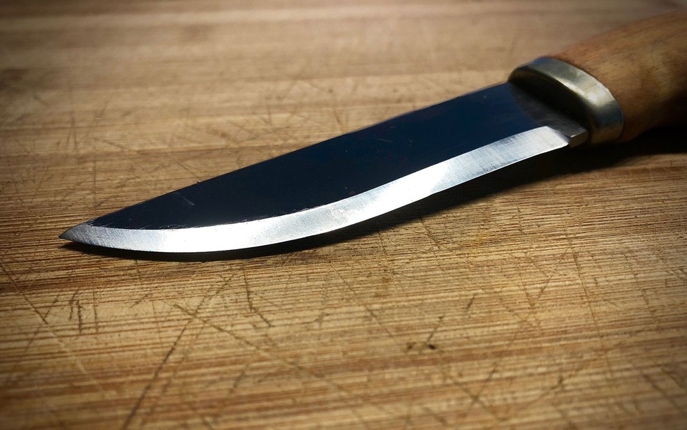 Mulher é atacada com faca e morre em avenida de Manaus