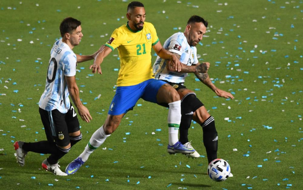 Classificado para a Copa do Mundo, Brasil termina jogo com Argentina em 0x0