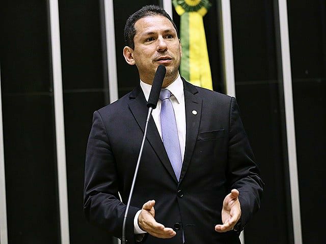 Marcelo Ramos diz que amanhã tomará sua decisão após filiação de Bolsonaro ao PL