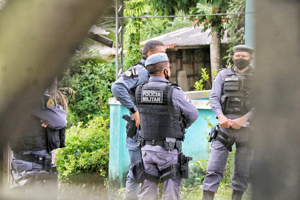 Homem invade casa e mata a ex-mulher a tiros, em Manaus