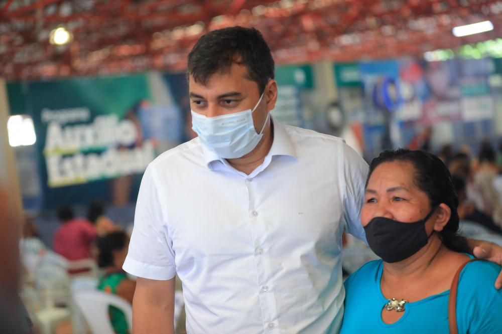 Governador Wilson Lima inicia entrega dos cartões do Auxílio Estadual a municípios na calha do Juruá