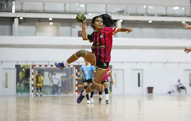 Letícia Benfica: A jogadora de handebol de Barcelos que chegou aos Jogos Escolares Brasileiros