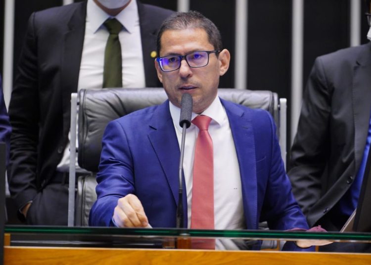 Marcelo Ramos dá entrada com ação no TSE para se desfiliar do PL sem perder o mandato